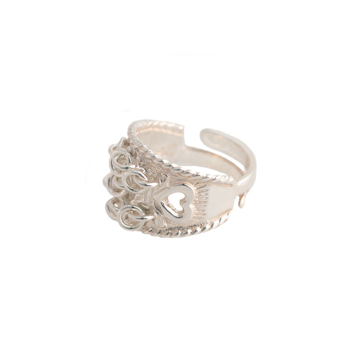 Kärlekens ring av Jokkmokks Tenn. Finns i vår butik samt webshop Arctic Collection i Gammelstad Kyrkstad