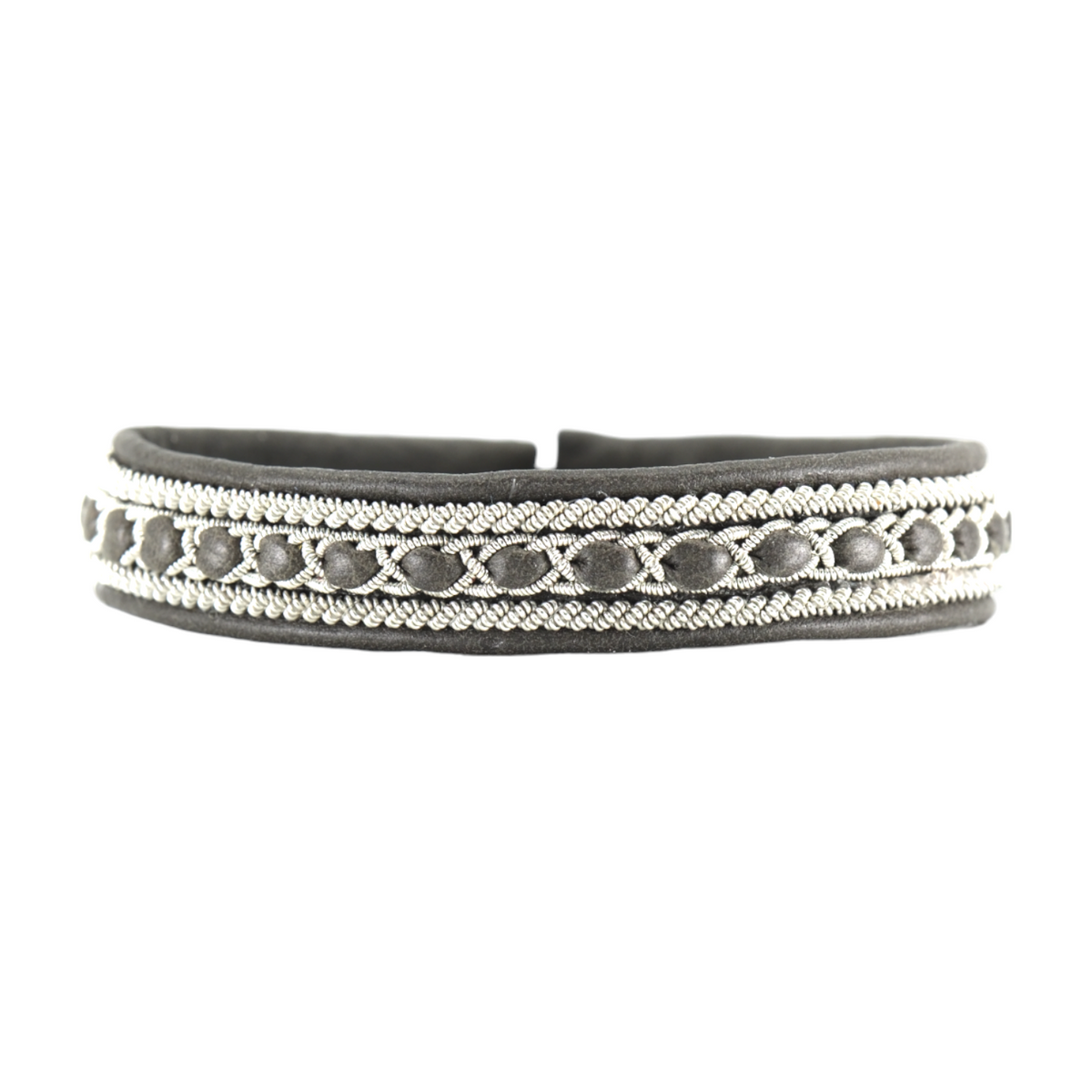 Handgjort tennarmband i renskinn med tenntrådsfläta och renhornsknapp, polar armband, polar smycke, tennarmband herr, tennarmband dam, nordisk design, lappland smycken, armband polar

