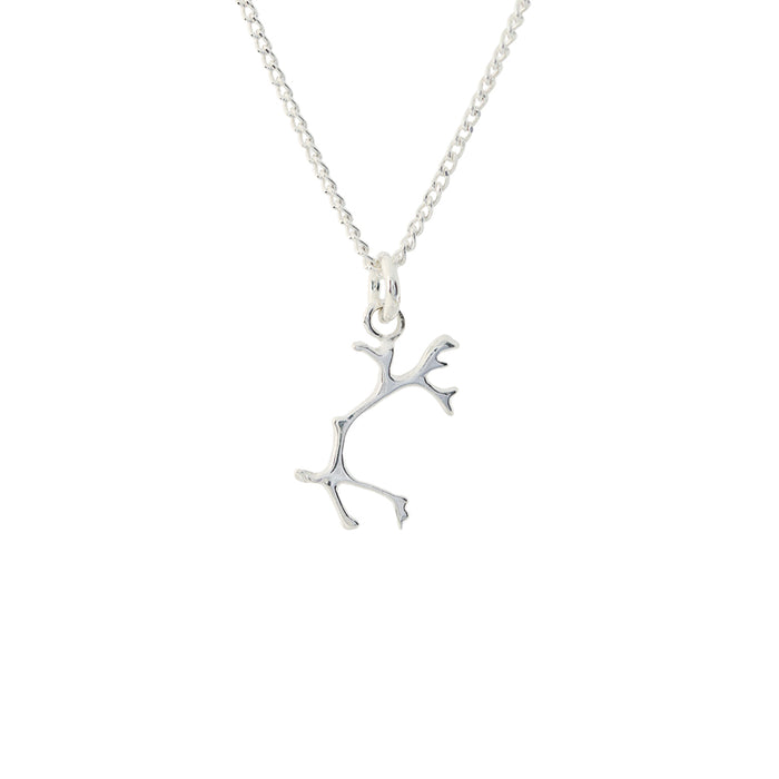 silverhalsband med silverkedja med hängandes litet renhorn i silver