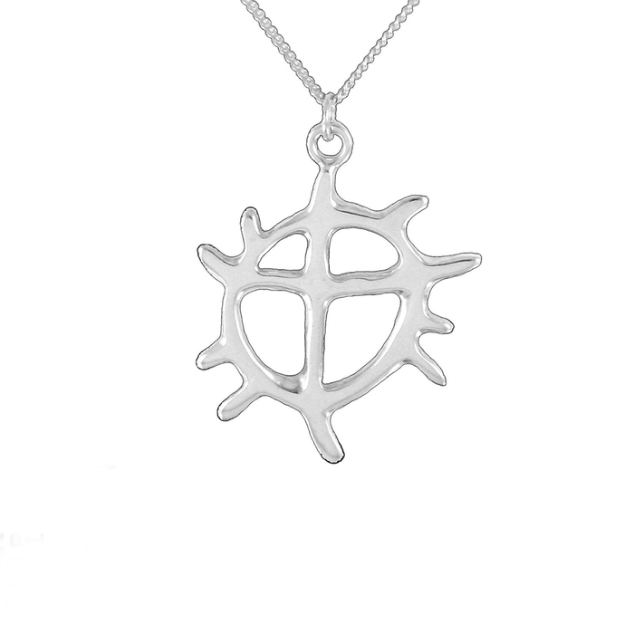 ett silverhalsband med ett solhjulet hänge